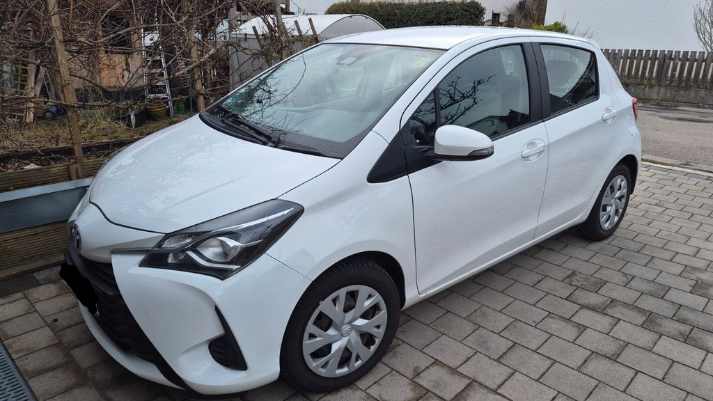 Toyota Yaris 122.000 km 9.990 &euro; Mering 86415