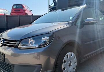 VW Touran 273.000 km 5.199 &euro; Augsburg 86165