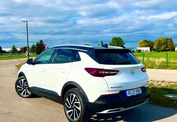 Opel Grandland (X) 122.000 km 16.400 &euro; Augsburg 86167