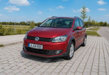 VW Touran 96.346 km 13.600 &euro; Augsburg 86159
