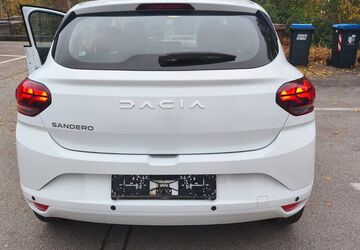 Dacia Sandero 9.200 km 11.000 &euro; Langerringen 86853
