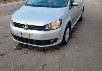 VW Caddy 135.420 km 9.899 &euro; Gersthofen 86368