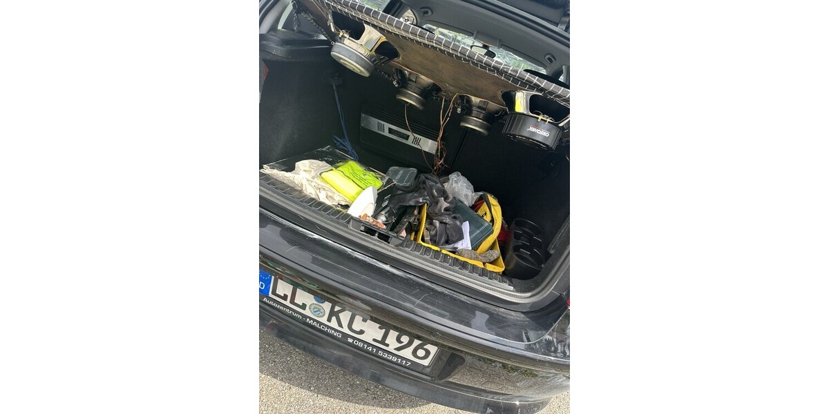 BMW 1er 198.000 km 2.200 &euro; Augsburg 86150