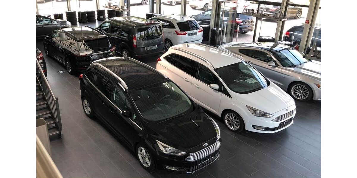 Ford Kuga 158.828 km 14.900 &euro; Augsburg 86156