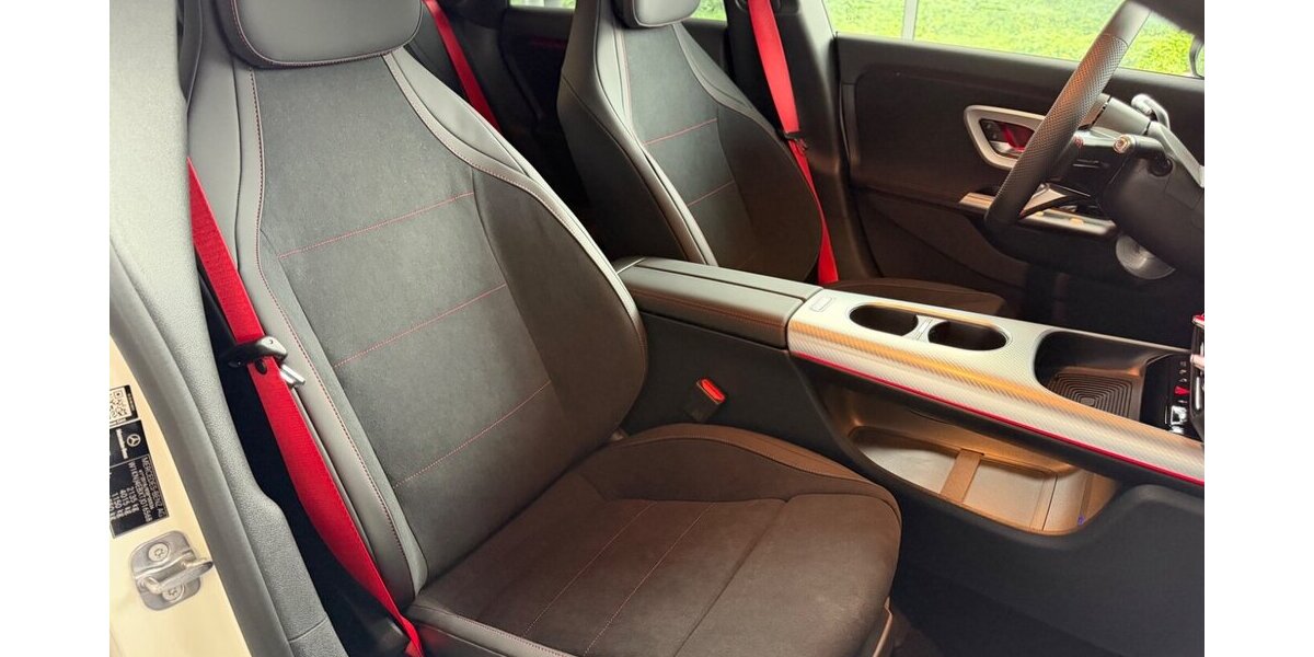 Mercedes-Benz CLA 200 AMG+Massage+AHK+Superscreen+Burmester AMG 4.000 km 57.990 &euro; Westendorf 86707