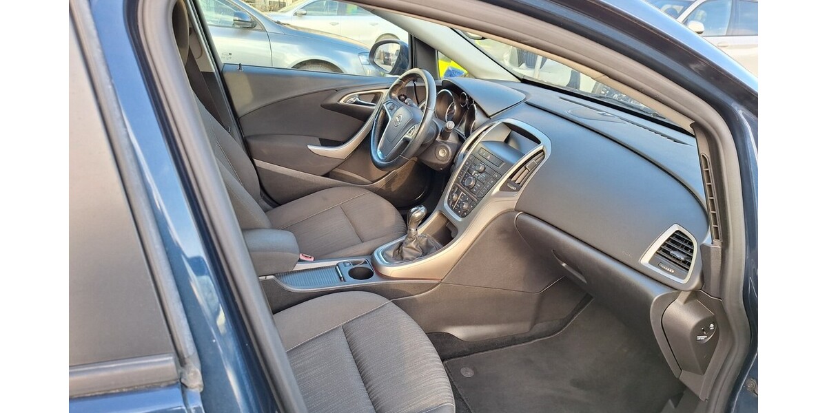 Opel Astra 141.000 km 5.190 &euro; Augsburg 86150