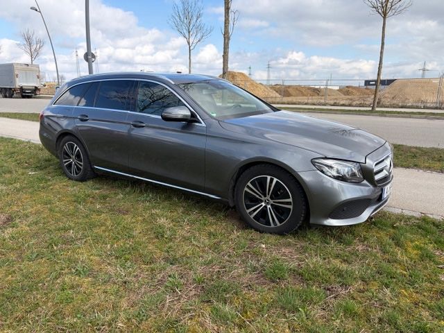 Mercedes-Benz E 220 156.000 km 19.900 &euro; Augsburg 86156