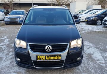 VW Touran 251.000 km 4.350 &euro; Augsburg 86167