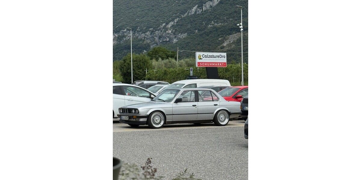 BMW 324 141.000 km 14.990 &euro; Friedberg 86316