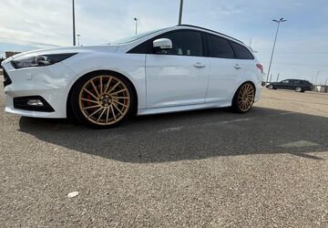 Ford Focus 95.000 km 16.990 &euro; Wertingen 86637